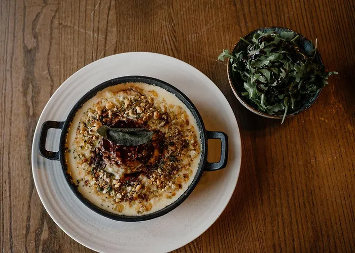 ホテル Grantham Arms 4*