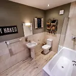 Grantham Arms 4*