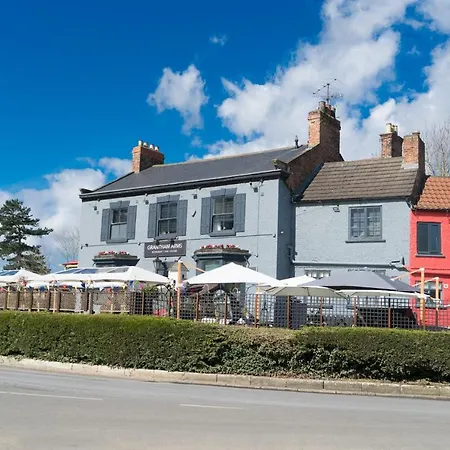 Grantham Arms Hotel 4*