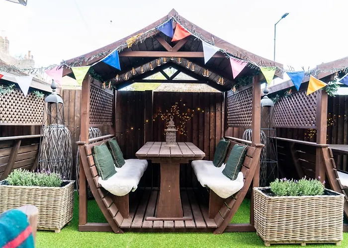 Grantham Arms Hotel 4*