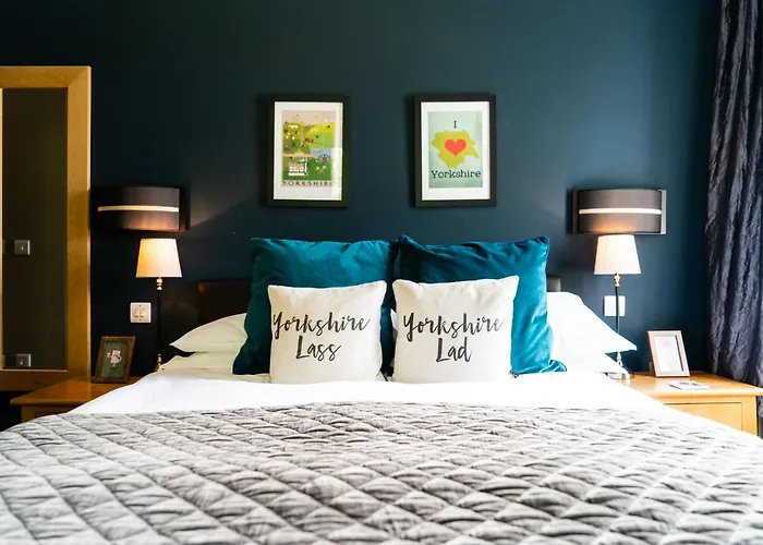 Grantham Arms Hotel 4*