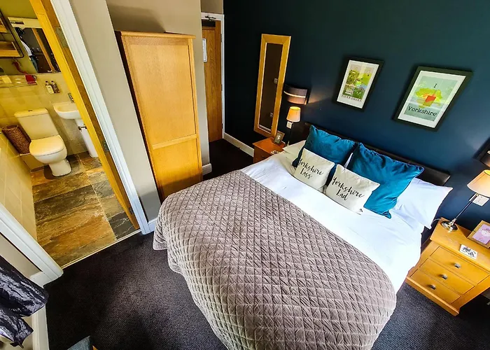 Grantham Arms Hotel 4*