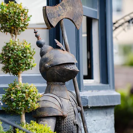 Grantham Arms فندق